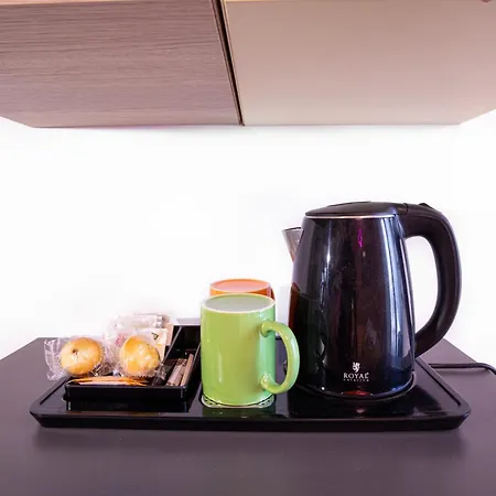 Lemon & Hotel